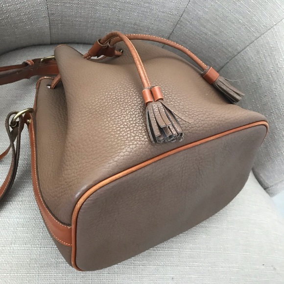 📌 SOLD Vintage Dooney & Bourke Drawstring Bag British Tan Brown Mushroom RARE - Picture 12 of 16